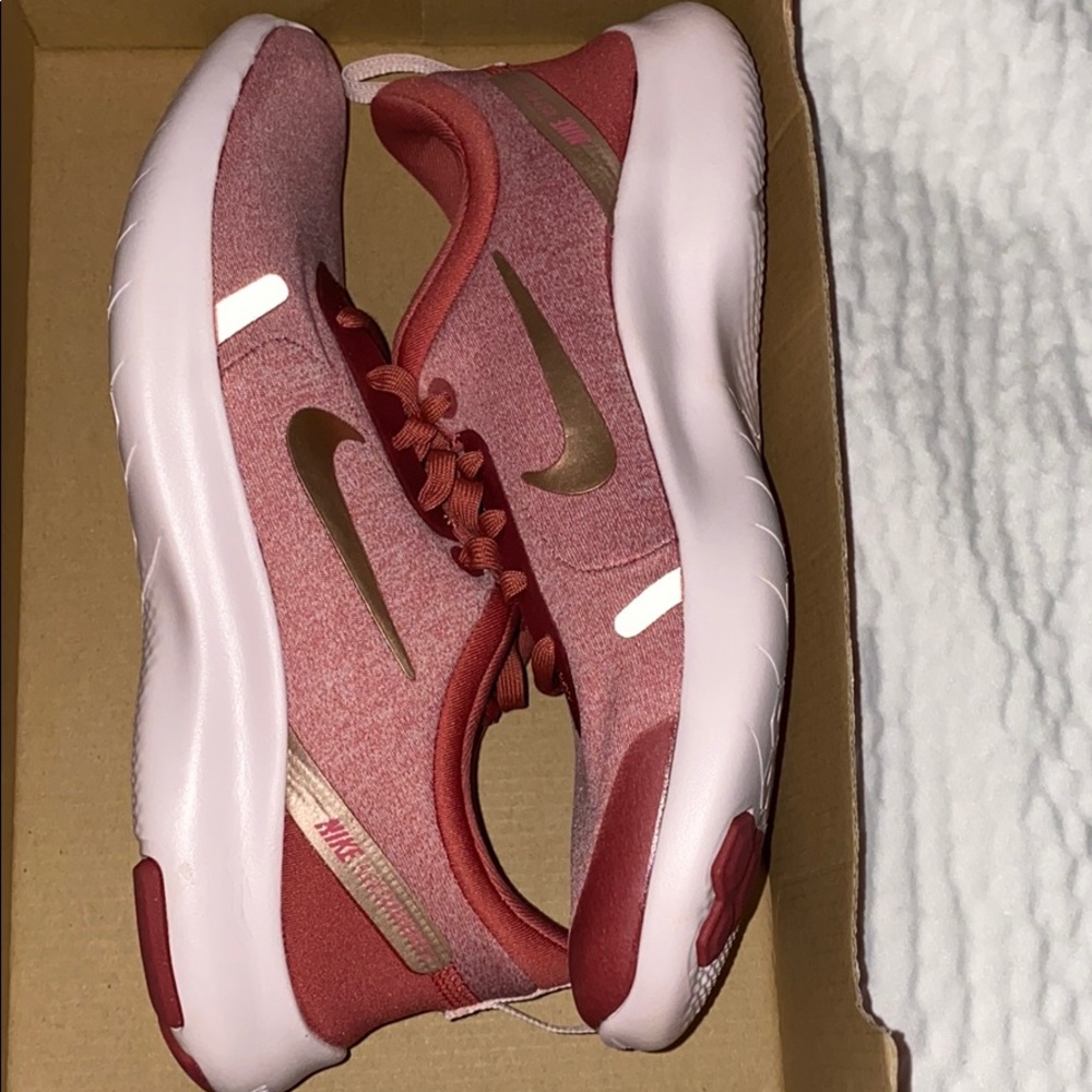 🔥NIKE WOMENS FLEX EXERIENCE RN 8 - Picture 5 of 7
